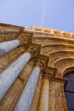 Close view of the arch of Silves Cathedral located on Portugal.の写真素材