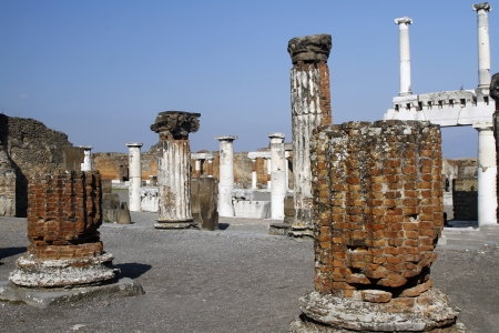 View of the ruins of the archeological Pompeii site, located near Naples, Italy.の写真素材