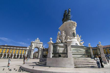 View of the famous Commerce Plaza located in Lisbon, Portugal.のeditorial素材