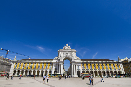 View of the famous Commerce Plaza located in Lisbon, Portugal.のeditorial素材