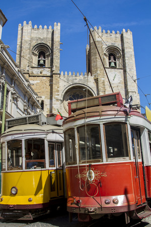 View of the historical landmark Cathedral of Se, located in Lisbon, Portugal.のeditorial素材