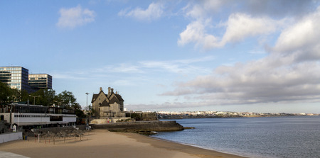Beautiful landscape view of the shoreline of Cascais bay, located in Portugal.のeditorial素材