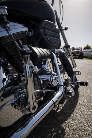 Close up view of an Motorcyle engine shiny reflection detail.のeditorial素材