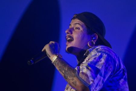 FARO, PORTUGAL: 02nd SEPTEMBER, 2017 - Music band, Agir, performs on Festival F, a big festival on the city of Faro, Portugal.のeditorial素材