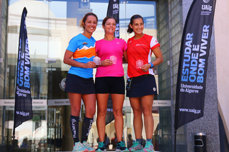 FARO, PORTUGAL - 24th September 2017: Delivery of medals from running trail event of 10km and 25km.のeditorial素材