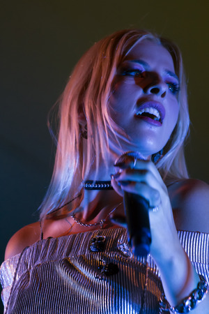 FARO, PORTUGAL: 2nd SEPTEMBER, 2017 - Music band, Diana Martinez & the crib, performs on Festival F, a big festival on the city of Faro, Portugal.のeditorial素材