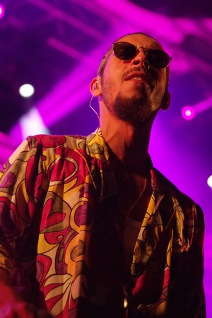 FARO, PORTUGAL: 31st SEPTEMBER, 2017 - Music band, Expensive Soul, performs on Festival F, a big festival on the city of Faro, Portugal.のeditorial素材