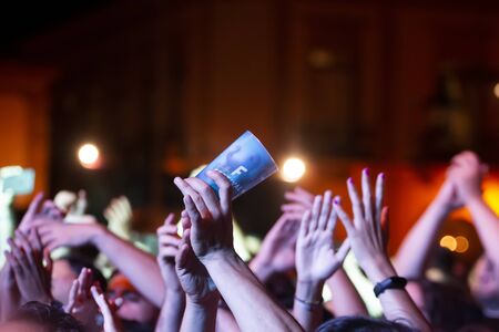 Photo pour FARO, PORTUGAL: 7th SEPTEMBER, 2019 - Audience watch music artist on  Festival F, a big festival on the city of Faro, Portugal. - image libre de droit