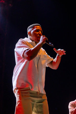 FARO, PORTUGAL: 7th SEPTEMBER, 2023 - Music band, Perigo Publico, performs at Festival F, a big festival in the city of Faro, Portugal.のeditorial素材