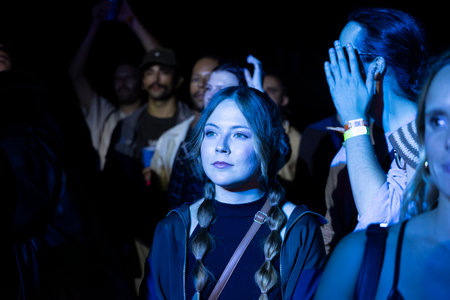 FARO, PORTUGAL: 7th SEPTEMBER, 2023 - Audience watch music artist on Festival F, a big festival in the city of Faro, Portugal.のeditorial素材