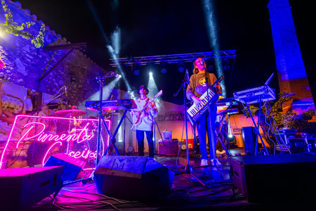 FARO, PORTUGAL: 7th SEPTEMBER, 2023 - Music band, Pimenta Caseira, performs at Festival F, a big festival in the city of Faro, Portugal.のeditorial素材