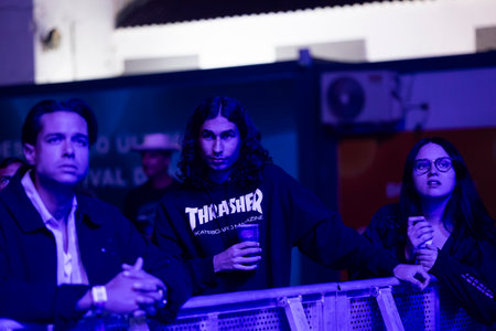 FARO, PORTUGAL: 5th SEPTEMBER, 2024 - Audience watch music artist in the Music Festival F, a big festival on the city of Faro, Portugalのeditorial素材