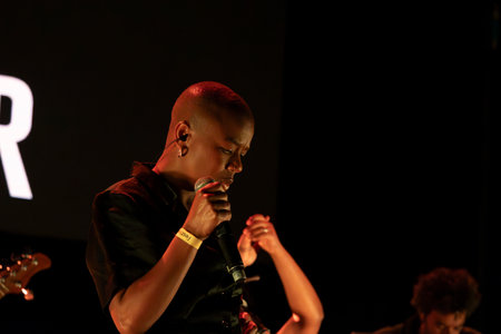 FARO, PORTUGAL: 6th SEPTEMBER, 2024 - Music artist, Acacia Maior , performs on Festival F, a big festival on the city of Faro, Portugal.のeditorial素材