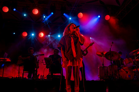 FARO, PORTUGAL: 6th SEPTEMBER, 2024 - Music artist, Milhanas, performs on Festival F, a big festival on the city of Faro, Portugal.のeditorial素材