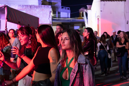 FARO, PORTUGAL: 5th SEPTEMBER, 2024 - Audience watch music artist in the Music Festival F, a big festival on the city of Faro, Portugalのeditorial素材