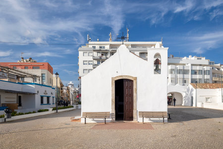 ARMACAO DE PERA, PORTUGAL - 9th NOVEMBER 2024: Local Chapel of Santo Antonio das Areias, Algarve region, Portugal.のeditorial素材