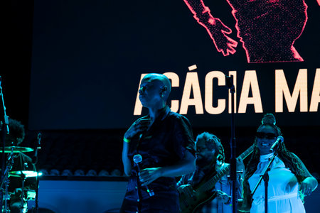 FARO, PORTUGAL: 6th SEPTEMBER, 2024 - Music artist, Acacia Maior , performs on Festival F, a big festival on the city of Faro, Portugal.のeditorial素材