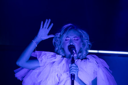 FARO, PORTUGAL: 6th SEPTEMBER, 2024 - Music artist, Marisa Liz, performs on Festival F, a big festival on the city of Faro, Portugal.のeditorial素材
