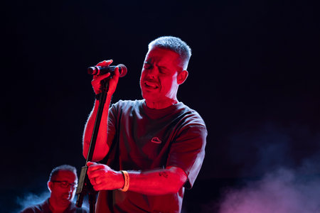 FARO, PORTUGAL: 7th SEPTEMBER, 2024 - Music artist, Na Mesma Rua, performs on Festival F, a big festival on the city of Faro, Portugal.のeditorial素材