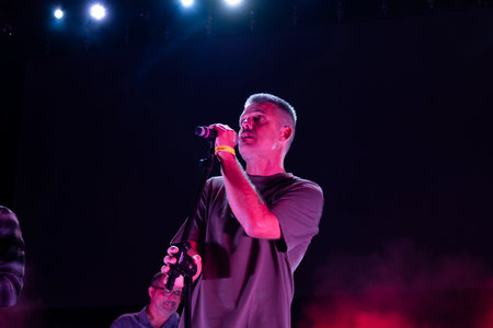 FARO, PORTUGAL: 7th SEPTEMBER, 2024 - Music artist, Na Mesma Rua, performs on Festival F, a big festival on the city of Faro, Portugal.のeditorial素材