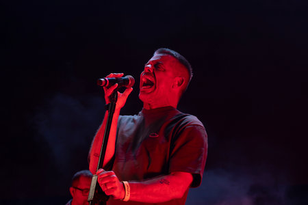 FARO, PORTUGAL: 7th SEPTEMBER, 2024 - Music artist, Na Mesma Rua, performs on Festival F, a big festival on the city of Faro, Portugal.のeditorial素材