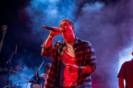 FARO, PORTUGAL: 7th SEPTEMBER, 2024 - Music artist, Na Mesma Rua, performs on Festival F, a big festival on the city of Faro, Portugal.のeditorial素材