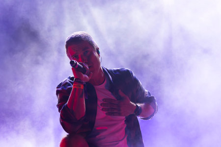 FARO, PORTUGAL: 7th SEPTEMBER, 2024 - Music artist, Na Mesma Rua, performs on Festival F, a big festival on the city of Faro, Portugal.のeditorial素材