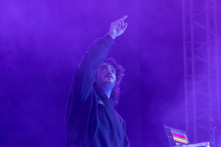 FARO, PORTUGAL: 7th SEPTEMBER, 2024 - Music artist, Van Zee, performs on Festival F, a big festival on the city of Faro, Portugal.のeditorial素材