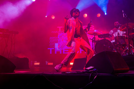 Throes and the Shine artist performing on Music Festival.のeditorial素材