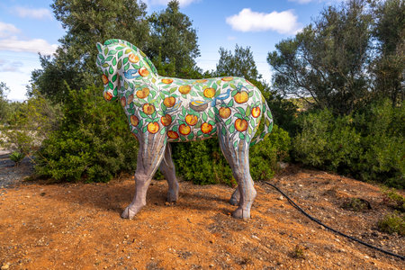 ESTOMBAR, PORTUGAL - 5th OCOTOBER 2024: Artistic modern contemporary horse statue located on wine estate "Quinta dos Vales".のeditorial素材