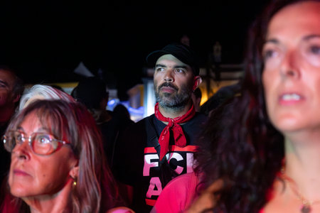 FARO, PORTUGAL: 5th SEPTEMBER, 2024 - Audience watch music artist in the Music Festival F, a big festival on the city of Faro, Portugalのeditorial素材