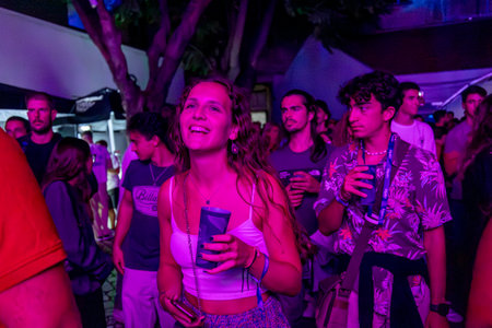 FARO, PORTUGAL: 5th SEPTEMBER, 2024 - Audience watch music artist in the Music Festival F, a big festival on the city of Faro, Portugalのeditorial素材