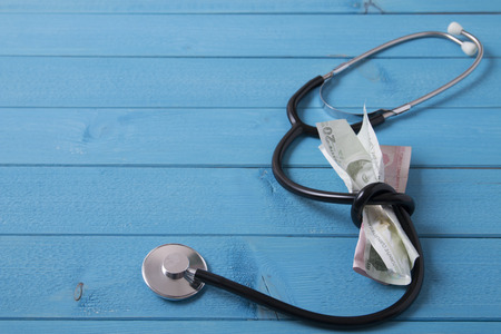 stethoscope and turkish liraの写真素材