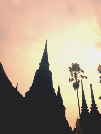 Culture behind the shadowの素材