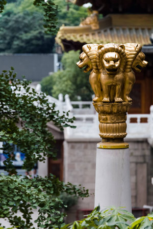 Golden Lions Pillar Jing An Temple, Shanghai, Chinaの写真素材