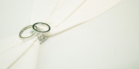 Wedding rings with diamondの素材