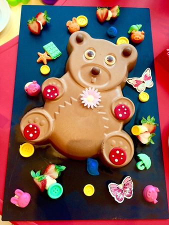 Teddy bear pudding in kids partyの素材