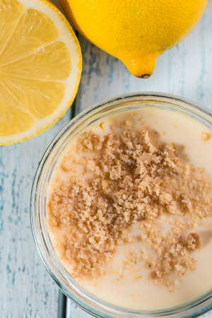 fresh zingy lemon cheesecakeの写真素材