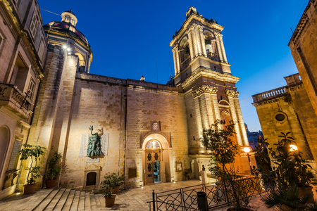 St. Lawrence's Church at night, Birgu,Malta.の写真素材
