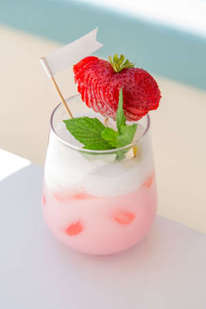 pink cocktail ready to drink beachclupの写真素材