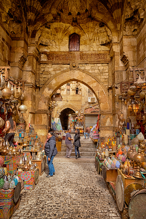 Cairo, Egypt - Feb 19 2018: Lamp or Lantern Shop in the Khan El Khalili market in Islamic Cairoのeditorial素材