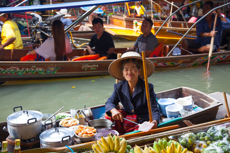Bangkok. DAMNOEN SADUAK, - JAN 31, 2019: Damnoen Saduak the famoust floating market near Bangkok in Ratchaburi province, Damnoen Saduka Floating market the most famoust floating marken near by Bangkok Areaのeditorial素材