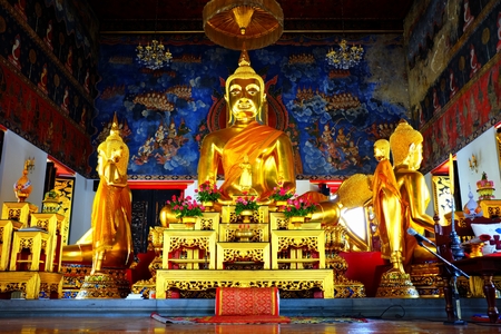 Ancient Golden Buddha image in main hall at Wat Nang Chee Bangkok Thailand.のeditorial素材