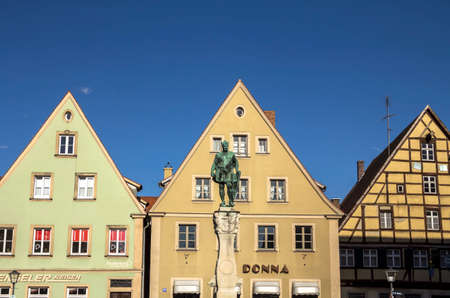 WEISSENBURG, GERMANY : Town square with monument and traditional houses in beautiful bavarian townのeditorial素材
