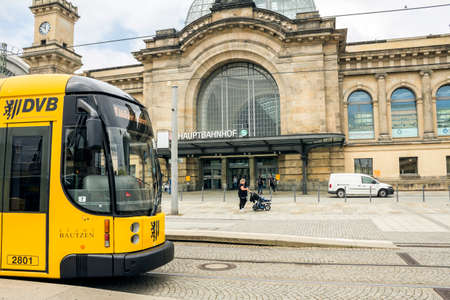 Dresden, Saxony / Germany : Main train station in Dresden, Germanyのeditorial素材