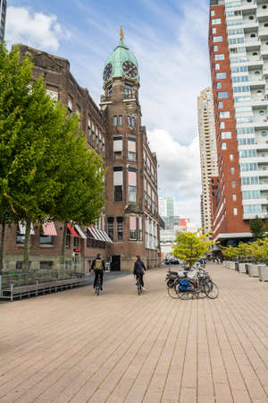 ROTTERDAM, NETHERLANDS : Hotel New York used to be the office of the Holland Amerika Lijn (HAL) shipping companyのeditorial素材
