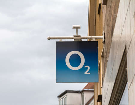 Roth, Germany - APR 27, 2019 : O2 shop. O2 is a European telecommunications company, specialized in mobile telephony owned by Telefonicaのeditorial素材