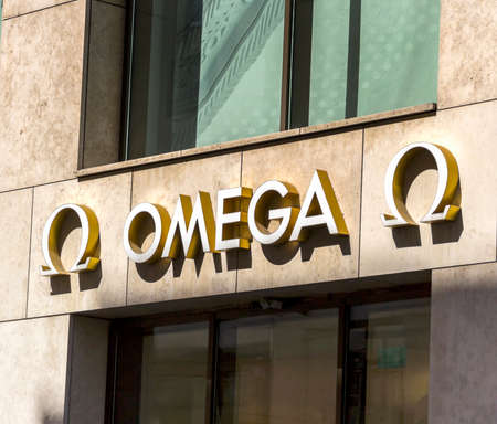 Hamburg, Germany : Omega store window. Omega has been creating watches since the 19th century and was the first watch on the Moonのeditorial素材
