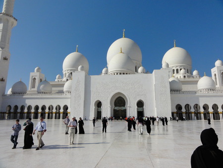Sheikh Zayed Mosque. The biggest and famous mosque in Abu Dhabiのeditorial素材