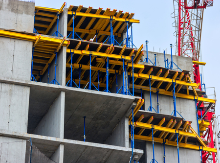Monolith building cinstruction with modern multi-volume formwork installed